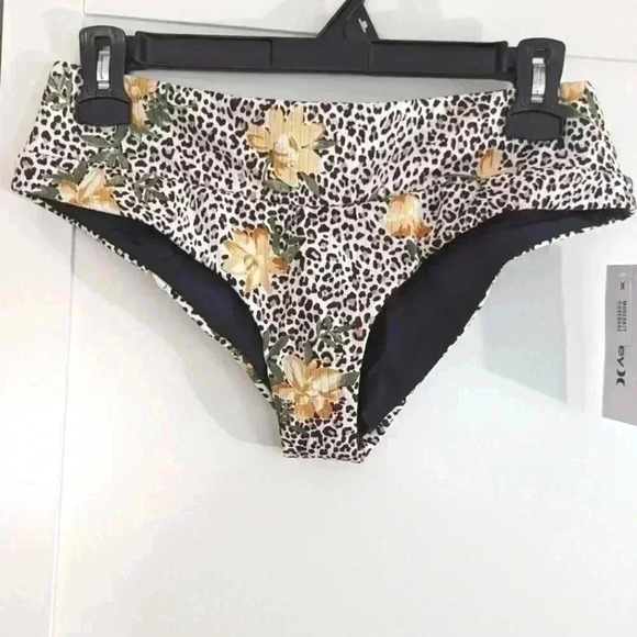 HURLEY | Jungle  Cat Animal Print Moderate Hipster Bikini Bottoms Size M… - Picture 1 of 3
